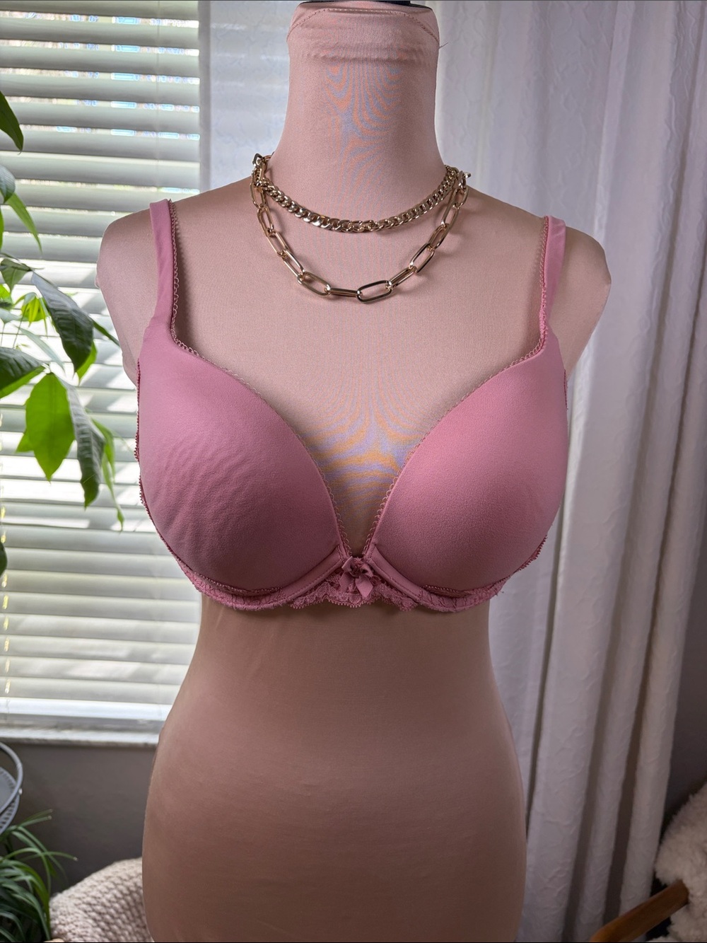 Light mauve pink convertible push up bra Victoria’s Secret underwire 36-D